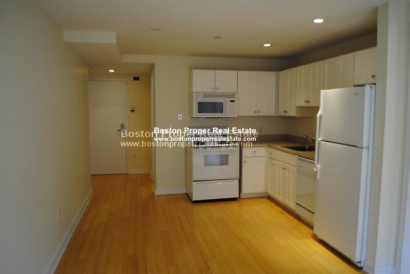 40 Boylston St, Downtown