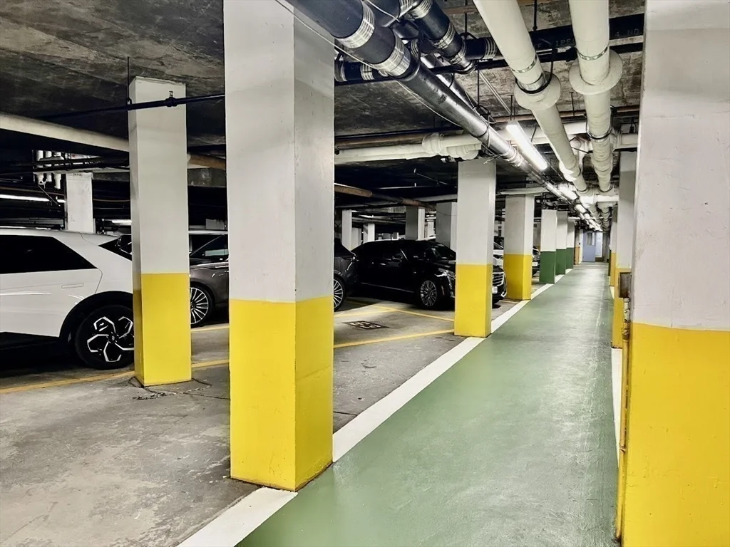 300 Lynn Shore Dr, Lynn