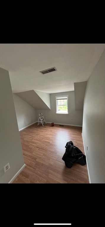 66 Kennedy Dr, Chelmsford