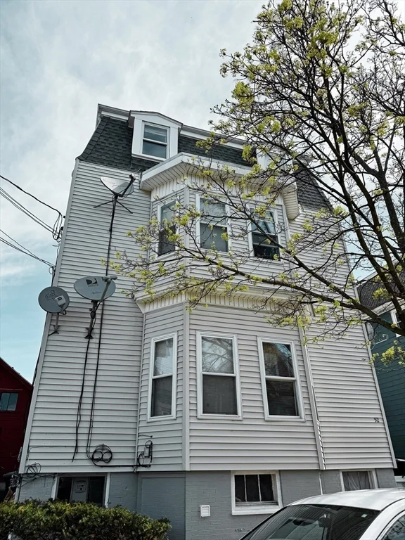 52 Sargent Ave, Winter Hill