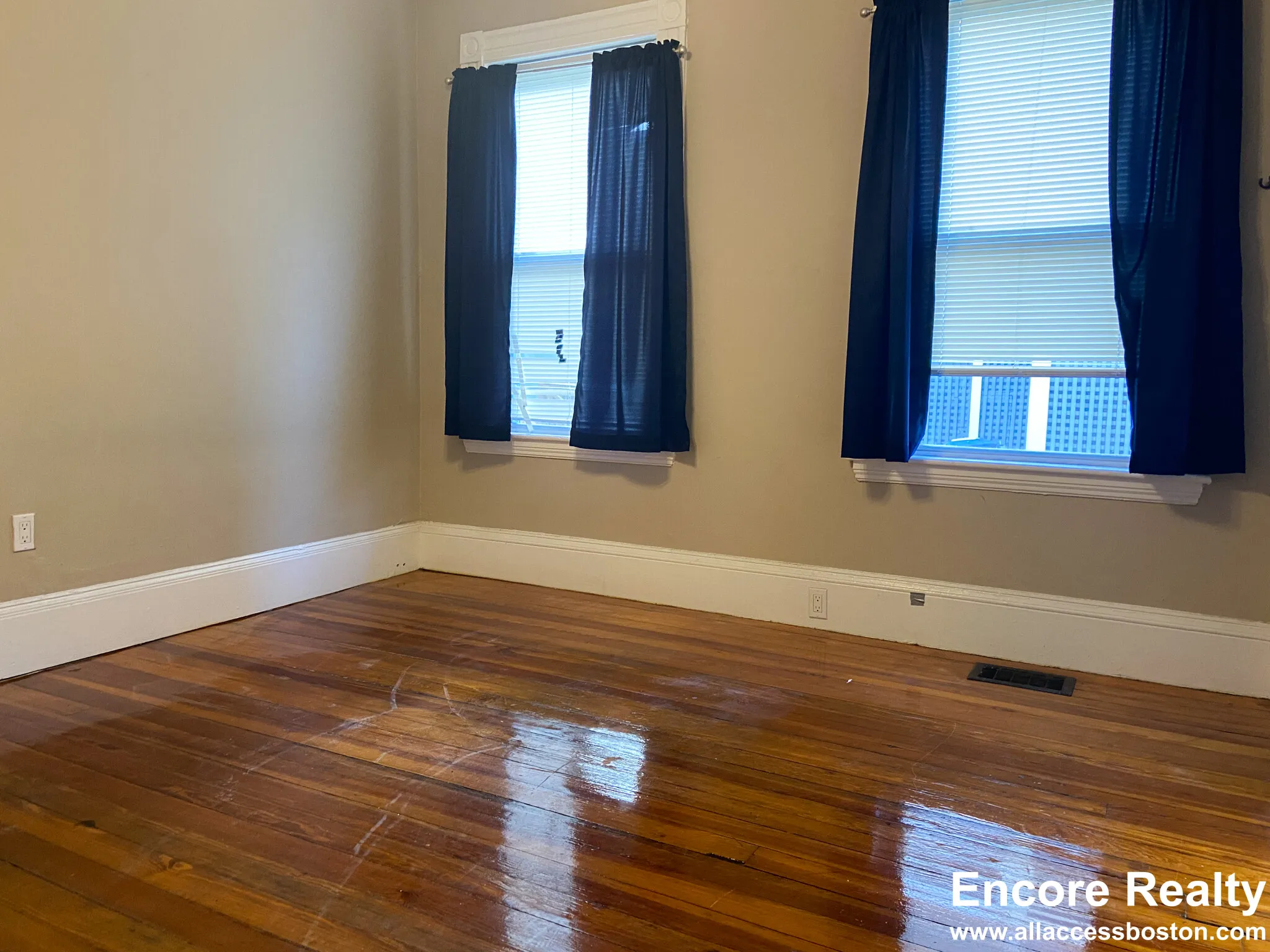 1 Parker Hill Ter, Mission Hill