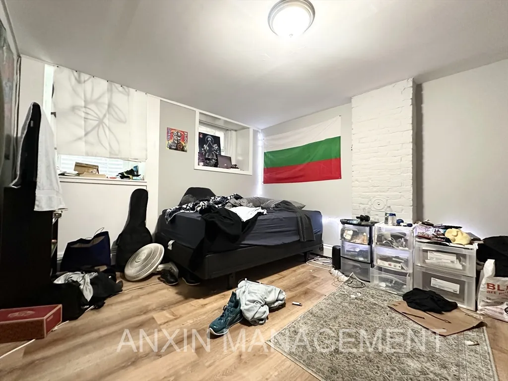 71 Gardner St, Allston