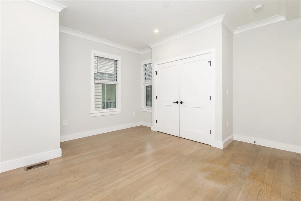 12 Reedsdale St, Allston