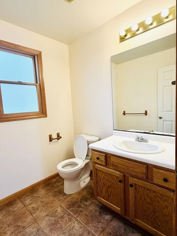 1693 Main St, Weymouth