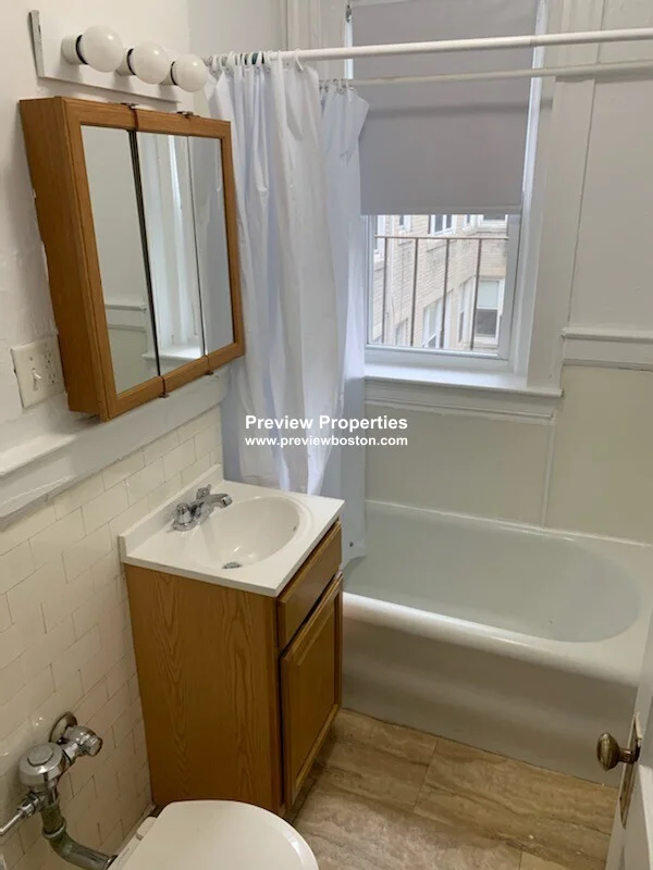 1171 Boylston St, Fenway