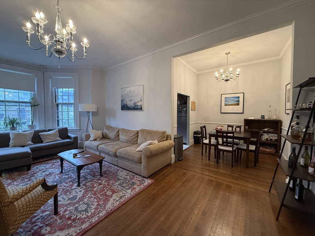 236 Marlborough St, Back Bay