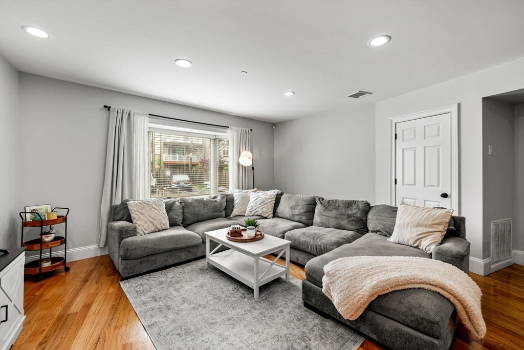 120 West 7th, South Boston