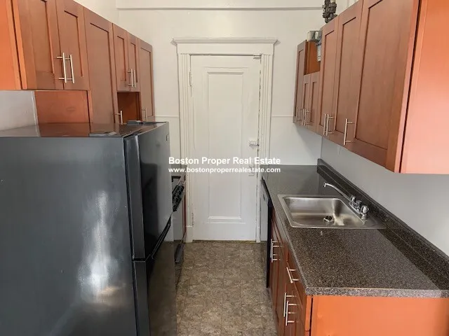 231 Park Dr, Fenway