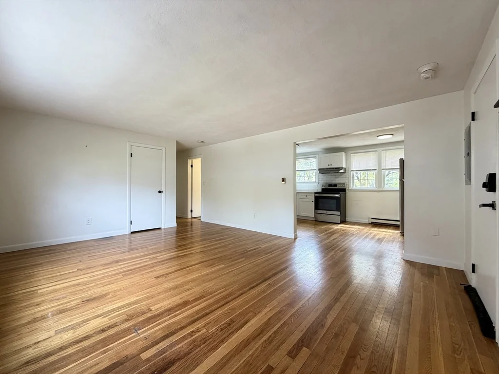 507 Main St, Walpole
