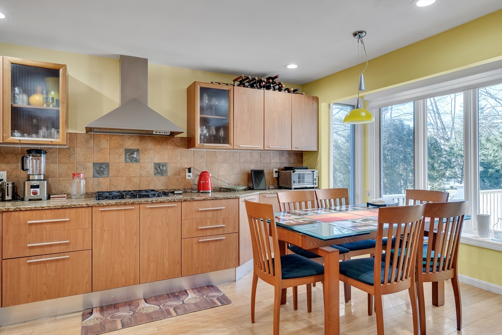 829 Chestnut St, Waban