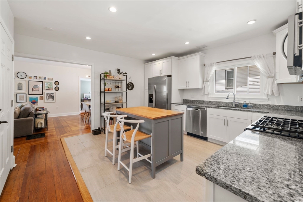 62 Park Ave, Winthrop