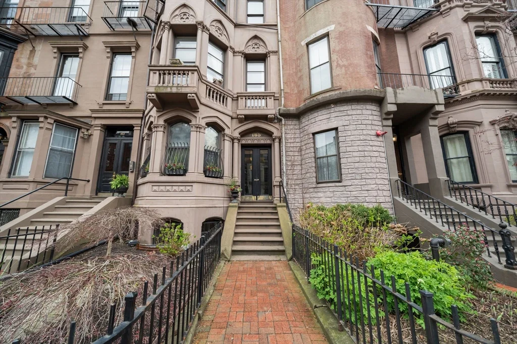 165 Beacon St, Back Bay