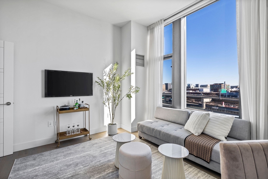 40 Traveler, South End