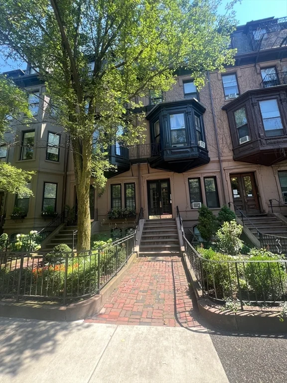 323 Beacon, Back Bay