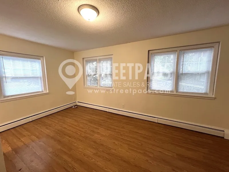 2018 Commonwealth Ave, Brighton