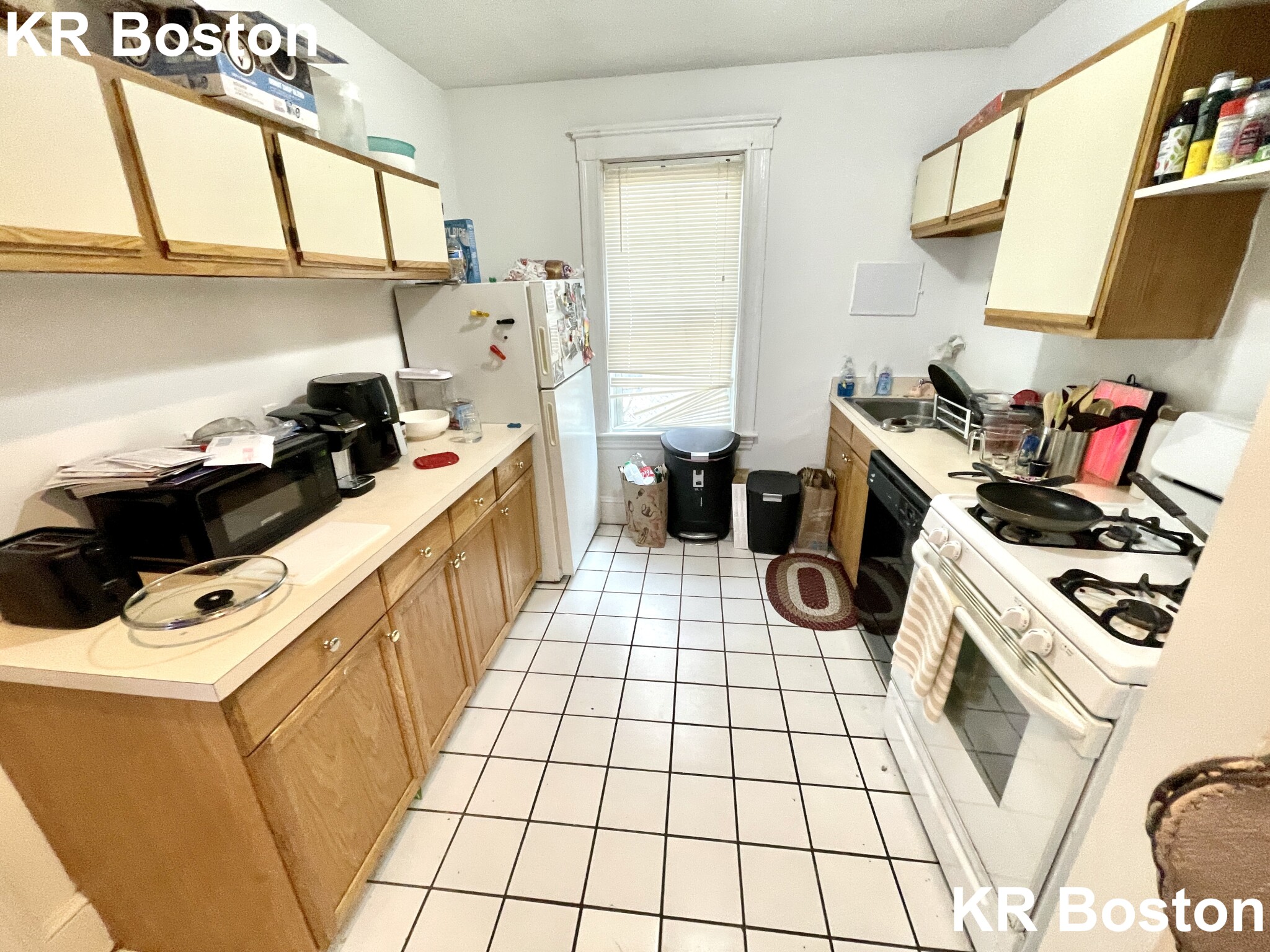 3 bed, 1 bath apartment for rent at 26 Union St Unit 1, Brighton — photo 3 of 3