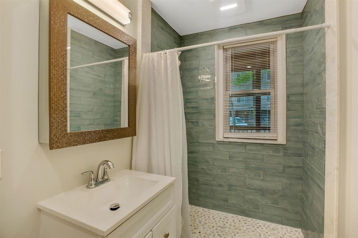 4 bed, 2 bath apartment for rent at 92 Corey Rd Unit 2, Brighton — photo 5 of 43