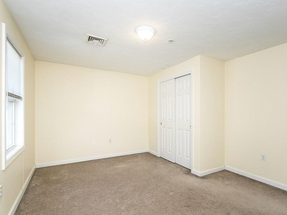 1005 Trapelo Rd, North Waltham