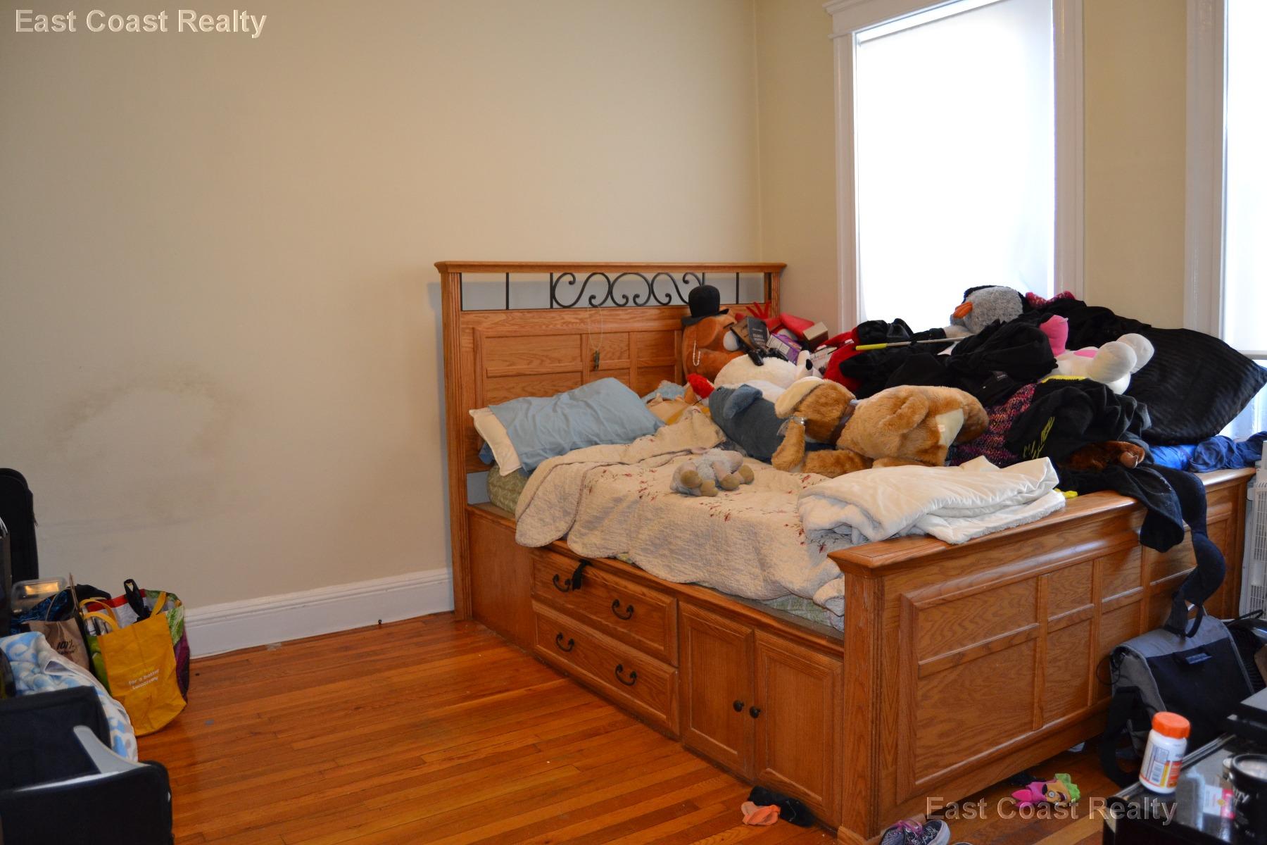 225 Kelton St, Allston