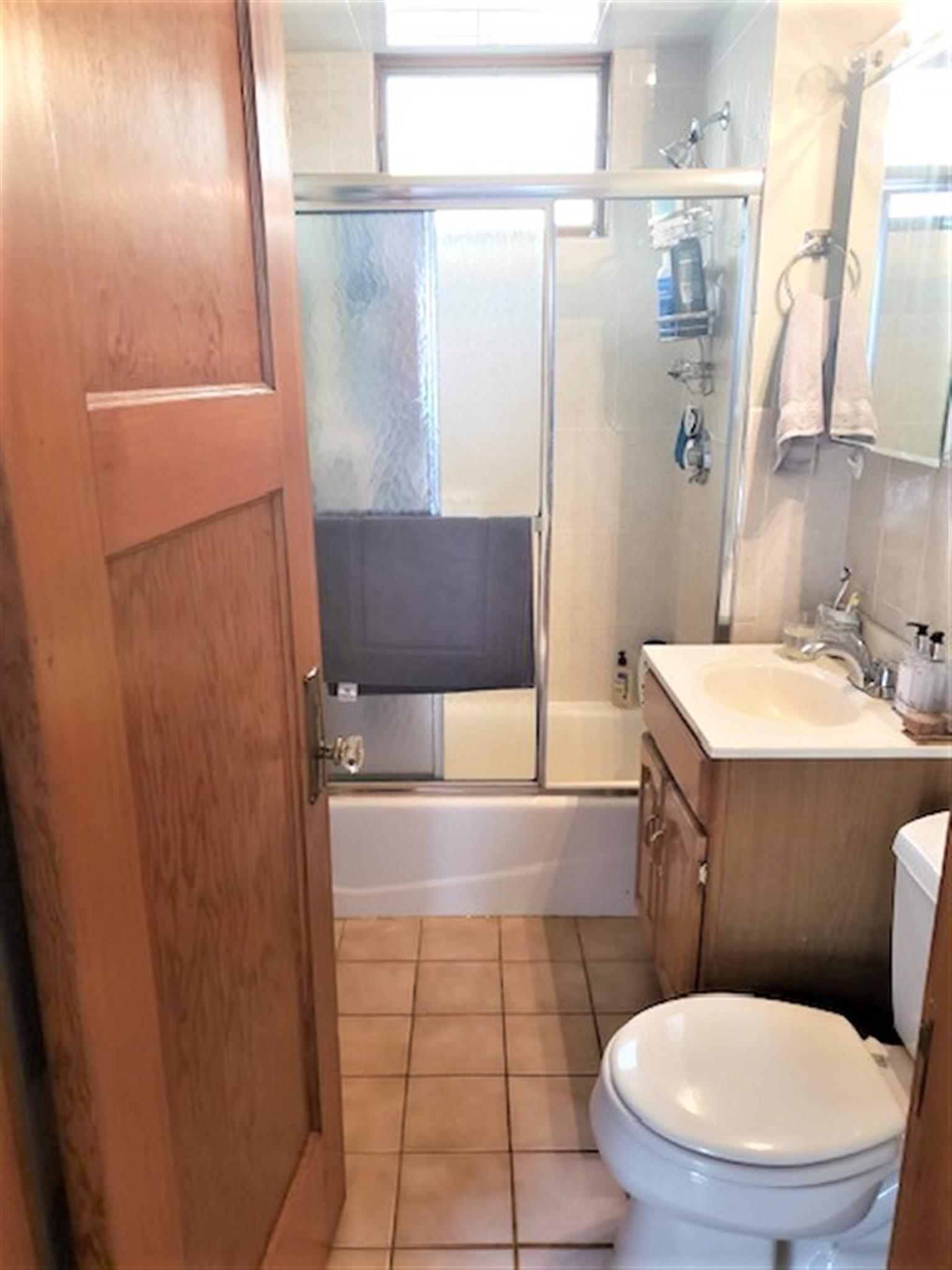 2.5 bed, 1 bath apartment for rent at 26 Bailey Rd Unit 1, Teele Square — photo 14 of 15