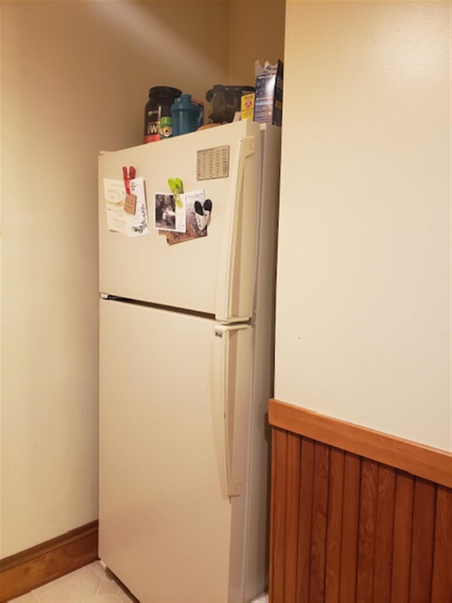2.5 bed, 1 bath apartment for rent at 26 Bailey Rd Unit 1, Teele Square — photo 3 of 15