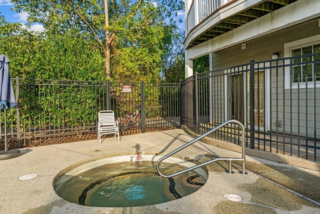 614 Pond St, Braintree