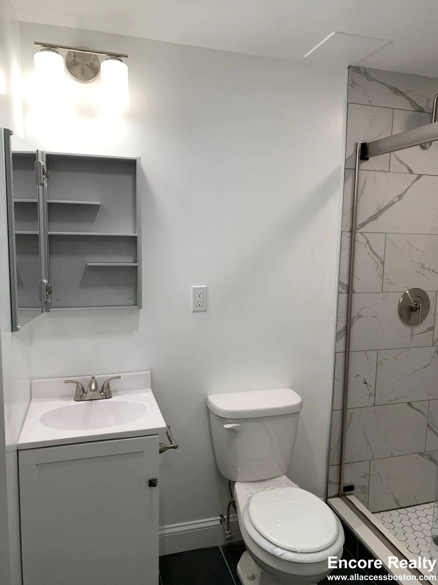 98 Queensberry St, Fenway