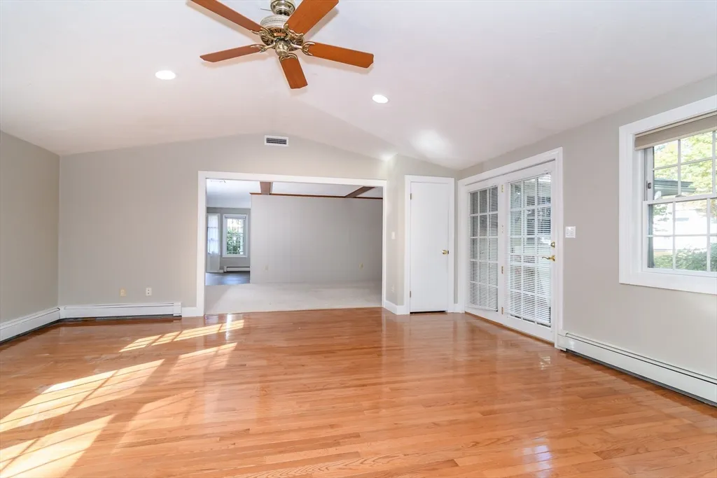 3 Hickory Ln, Nobscot