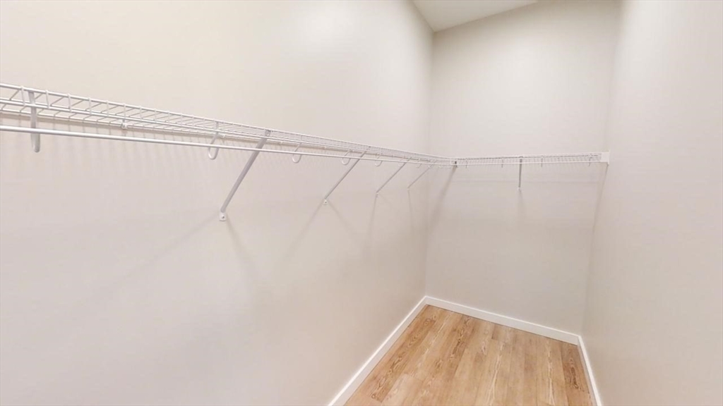 20 4th Ave, Burlington