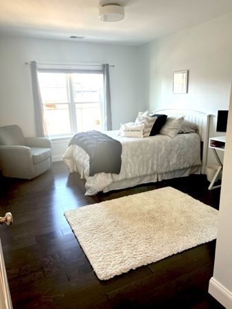 728 East Broadway, South Boston