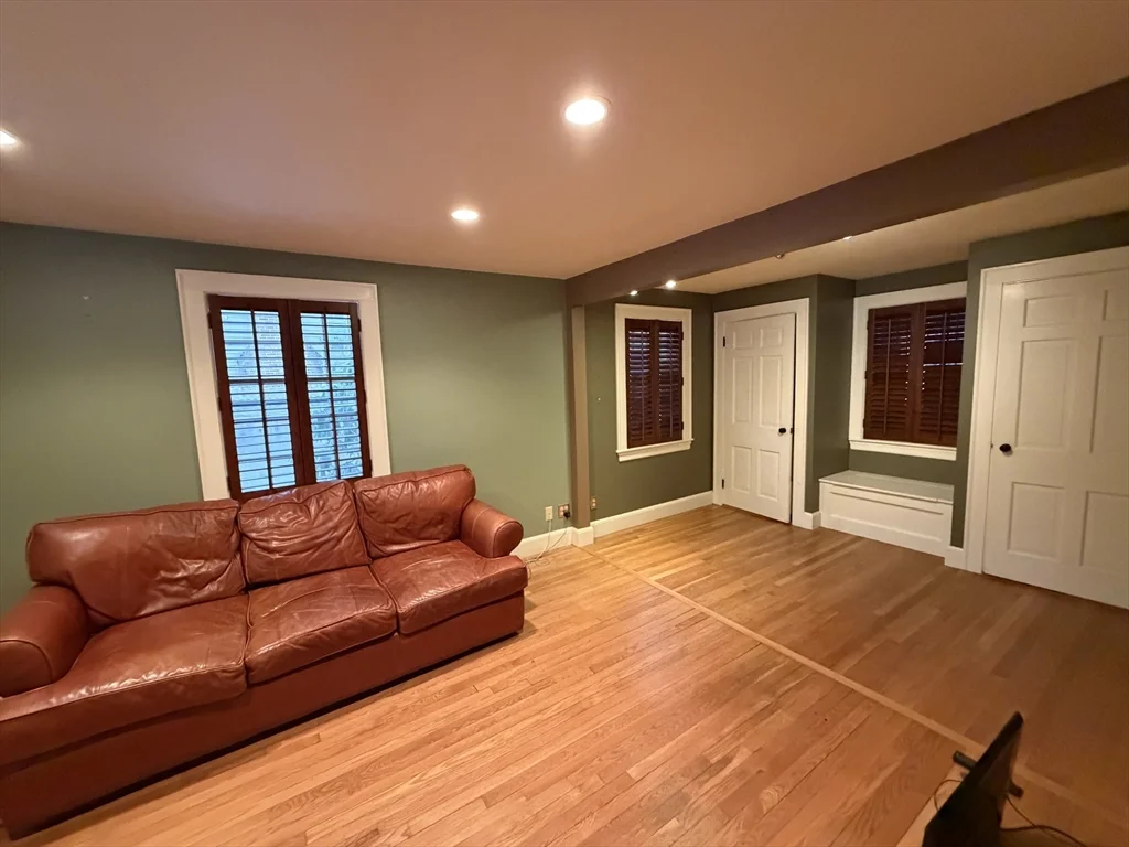 31 Fells Rd, Winchester