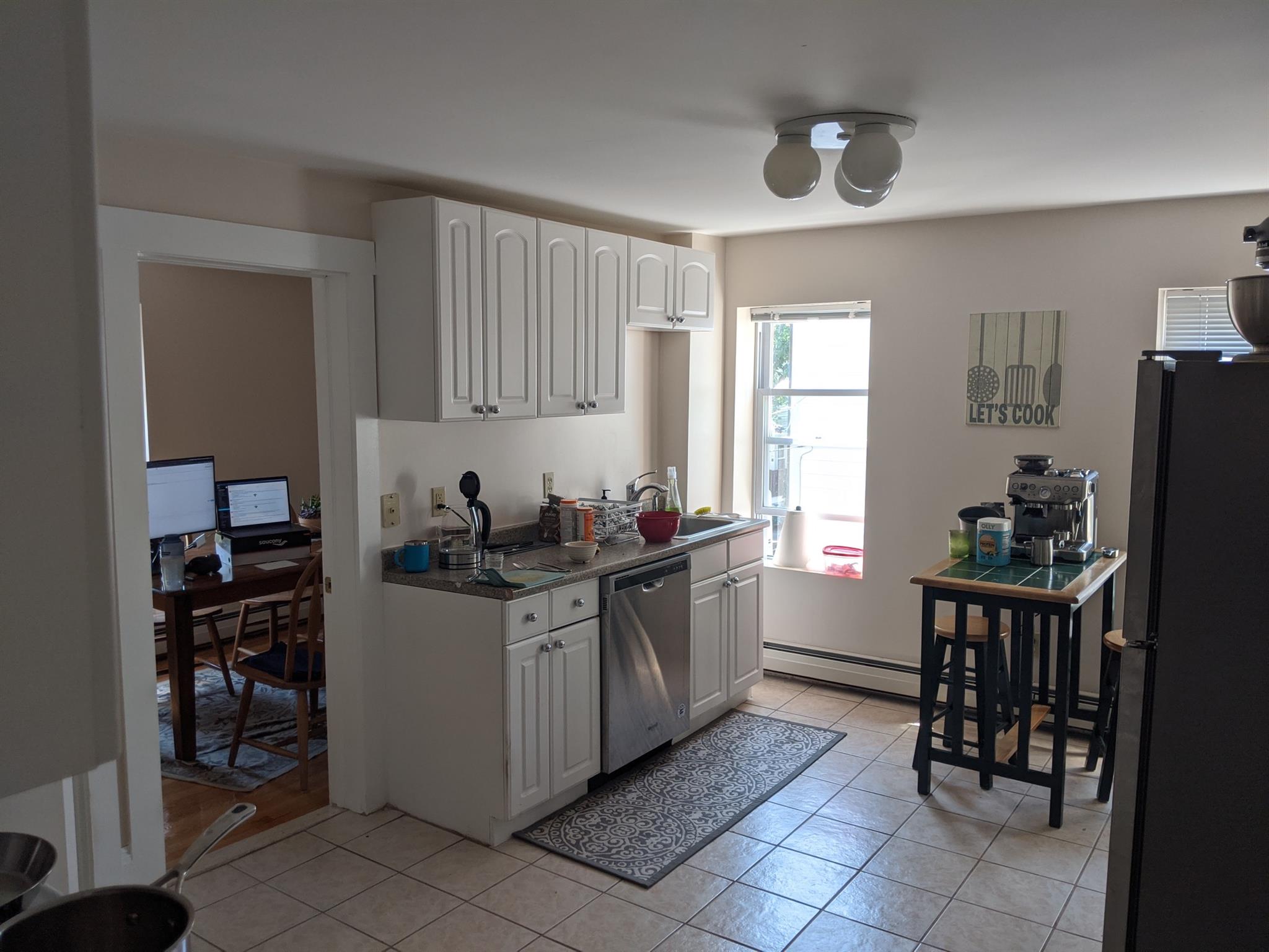 3.5 bed, 1 bath apartment for rent at 107 Brookline St Unit 2, Cambridgeport — photo 3 of 20