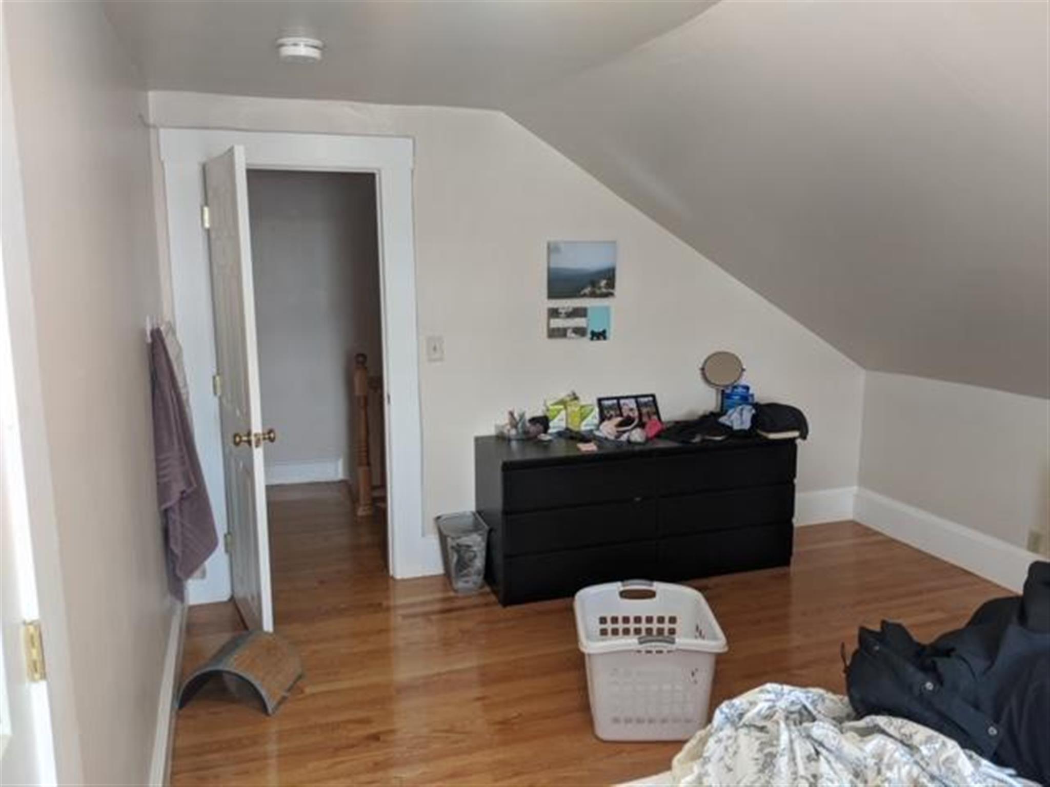 3.5 bed, 1 bath apartment for rent at 107 Brookline St Unit 2, Cambridgeport — photo 18 of 20