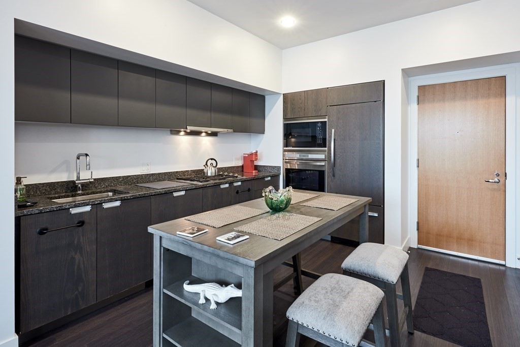 110 Stuart, Back Bay