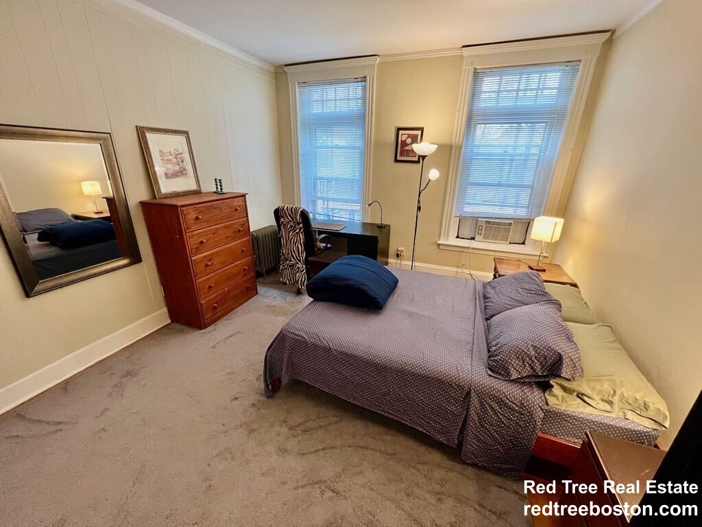 36 Winchester St, Coolidge Corner