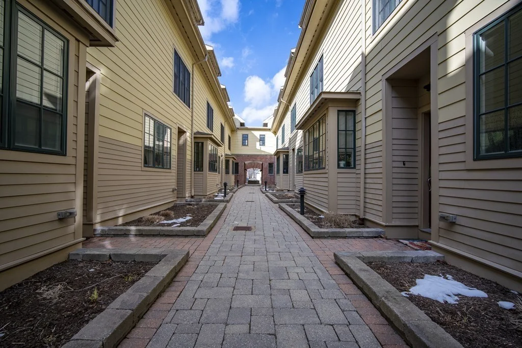 93 E Central St, East Natick