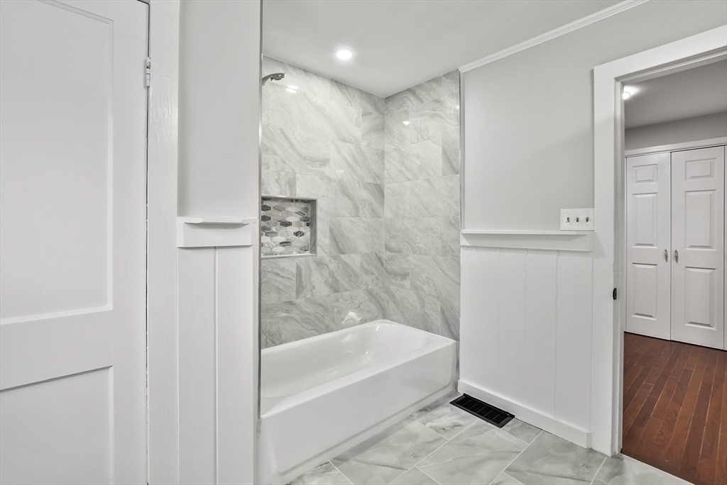 138 Walker Rd, Shirley