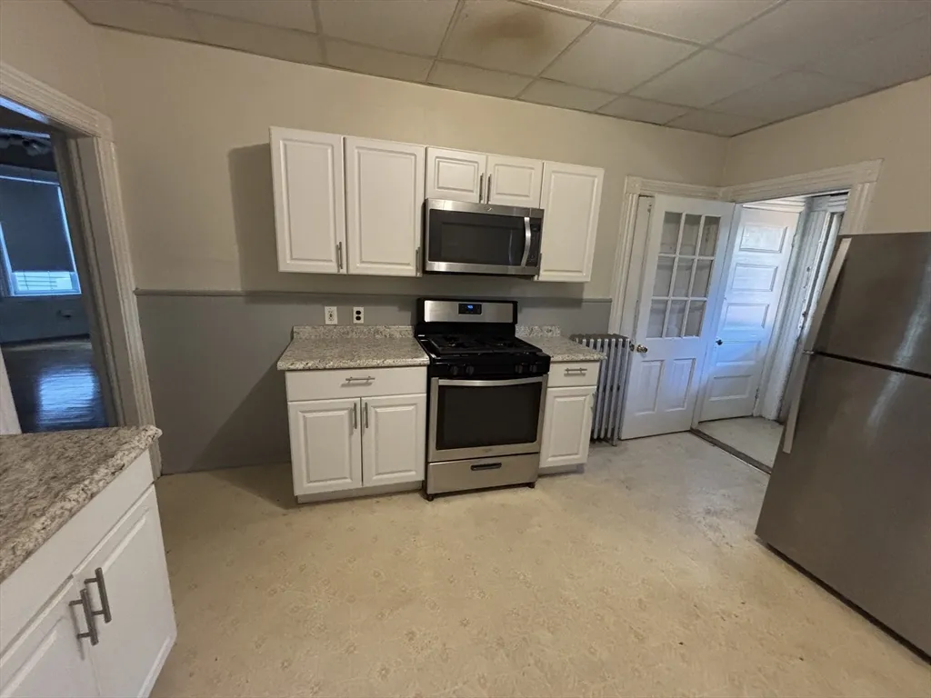 8 Usher Rd, West Medford