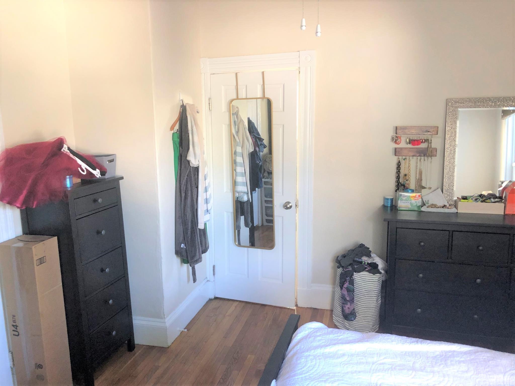 2 bed, 1 bath apartment for rent at 12 Sumner Ave Unit 1, Medford — photo 6 of 14
