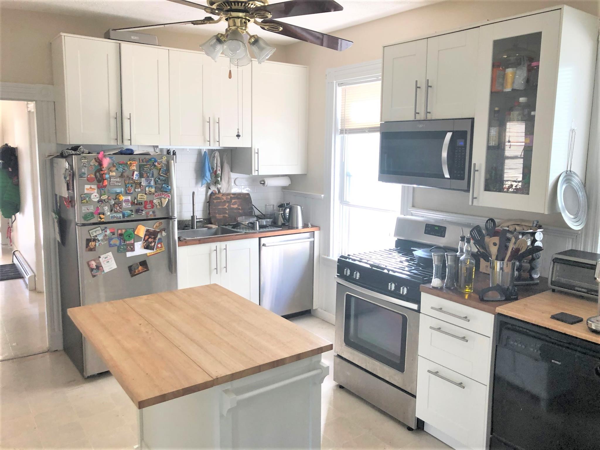 2 bed, 1 bath apartment for rent at 12 Sumner Ave Unit 1, Medford — photo 8 of 14