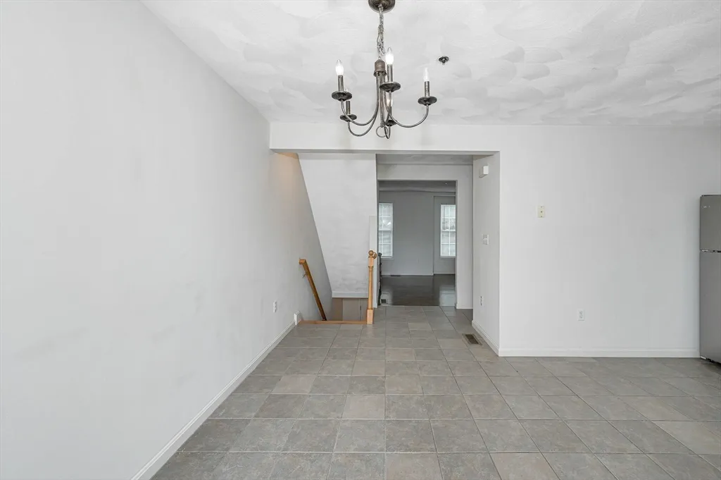 42 Rogers St, Tewksbury