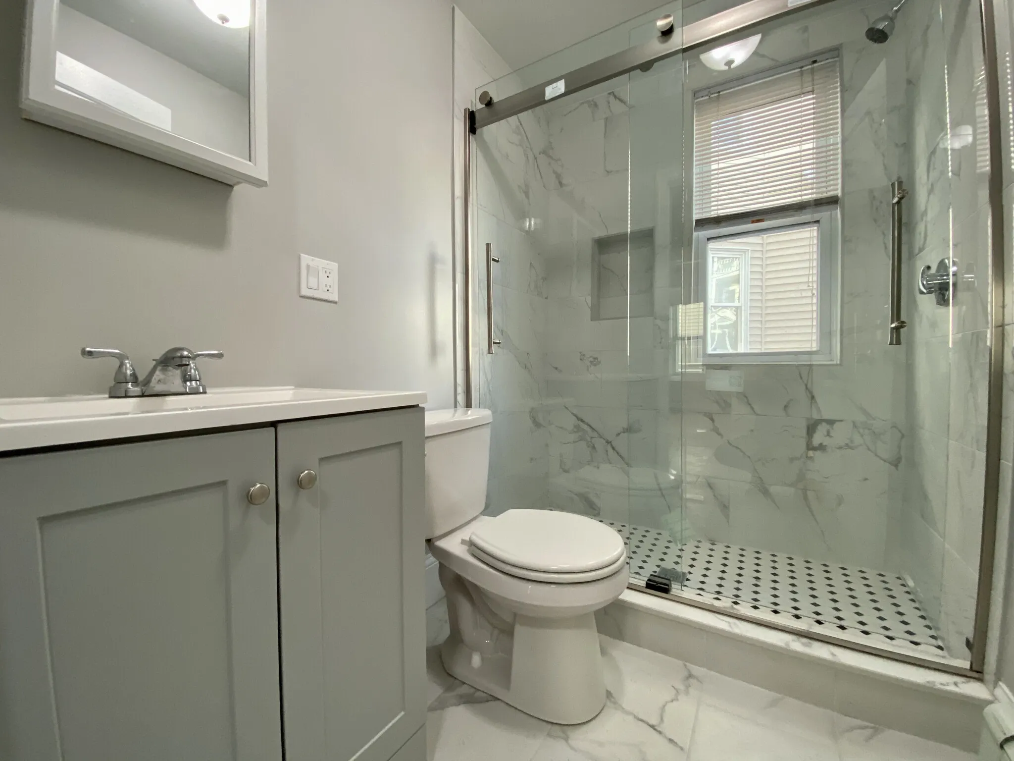 14 Belknap St, West Somerville