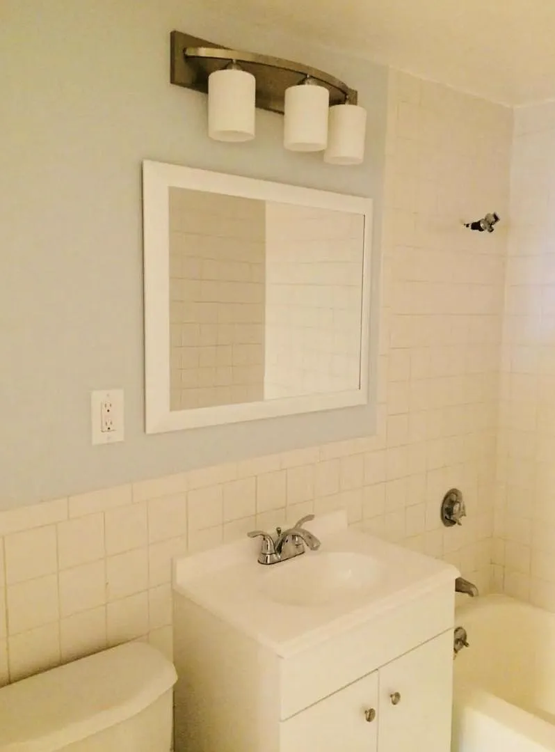 71 Oxford Ave, Strawberry Hill