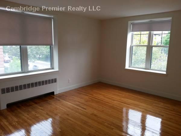 2 bed, 1 bath apartment for rent at 262 Harvard St Unit 4, Mid Cambridge — photo 3 of 5