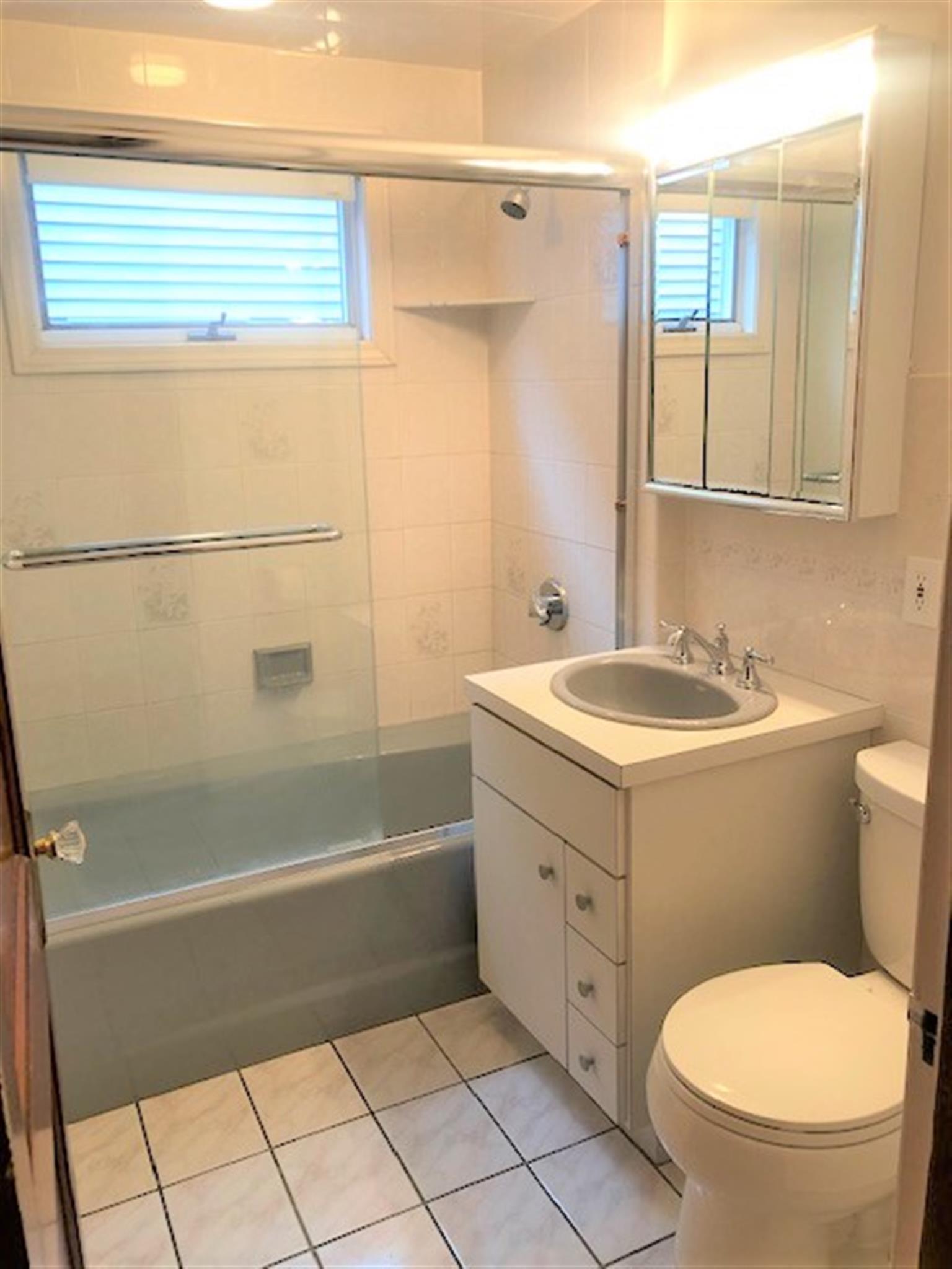 2 bed, 1 bath apartment for rent at 54 Hamilton St Unit 1, Medford — photo 6 of 13