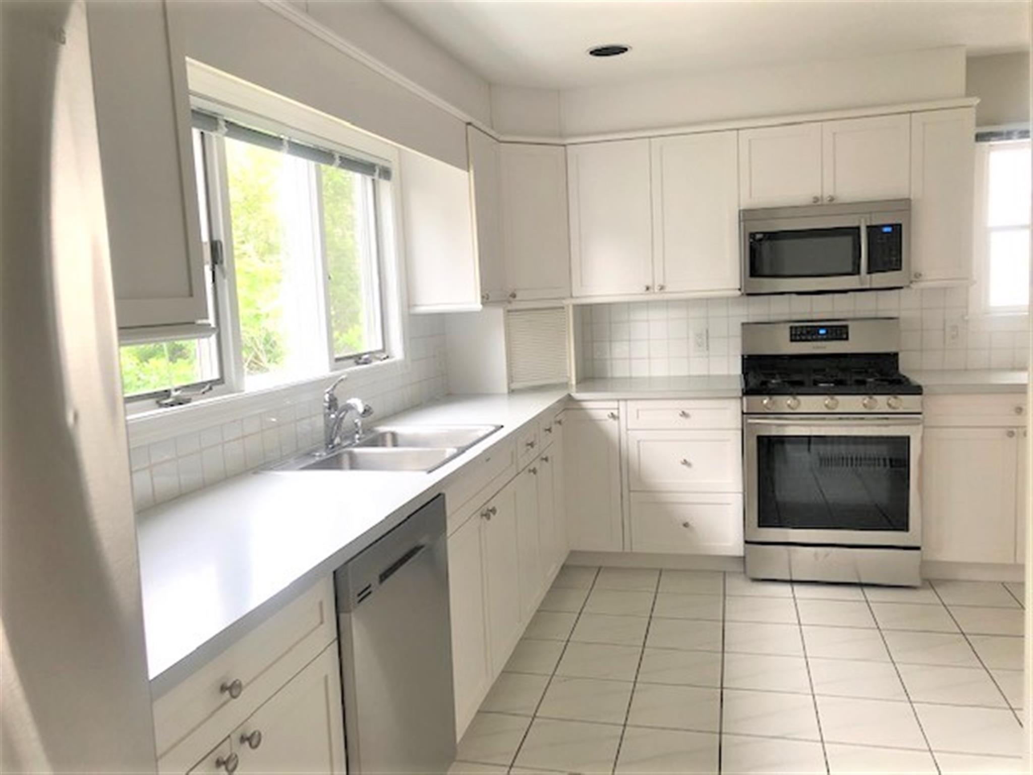 2 bed, 1 bath apartment for rent at 54 Hamilton St Unit 1, Medford — photo 11 of 13