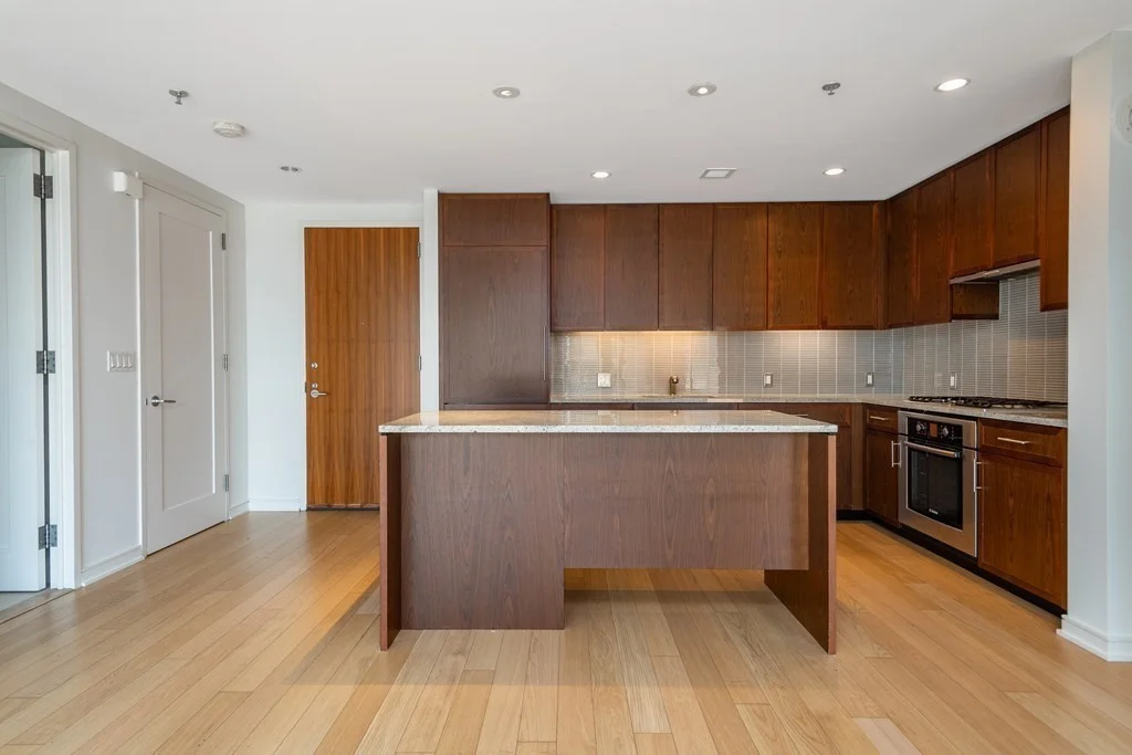 580 Washington St, Midtown
