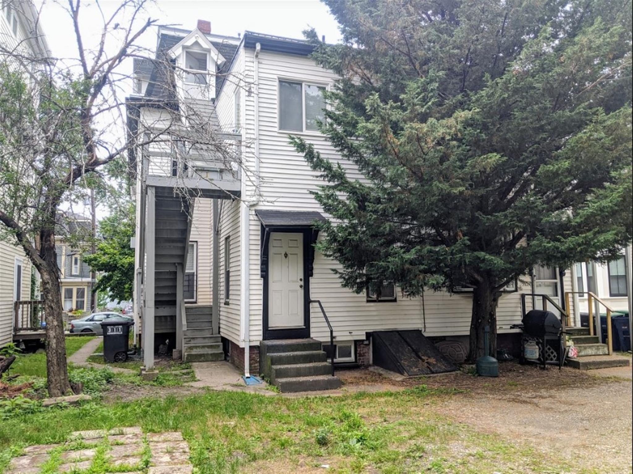 1 bed, 1 bath apartment for rent at 15 Howe St, Magoun Square — photo 1 of 29