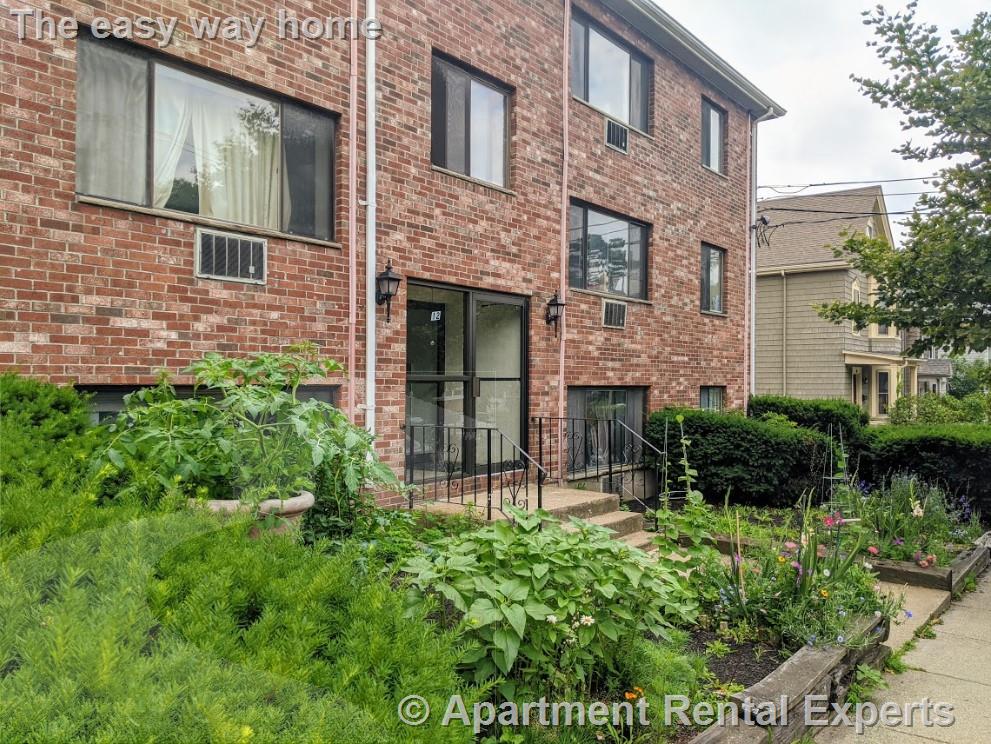 12 Cameron Ave, Davis Square