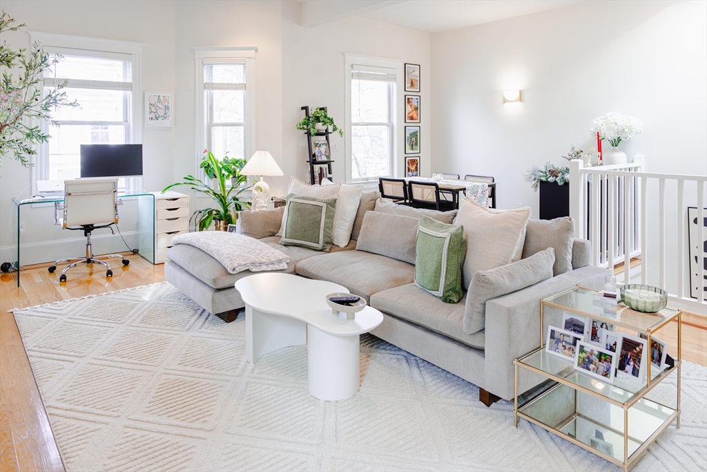 663 E 7th, South Boston